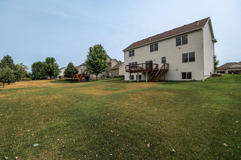 2071 Century View Ln NE, Rochester, MN 55906