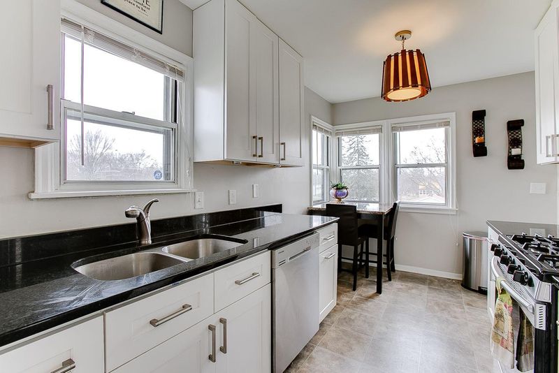 615 Sheridan Ave N, Minneapolis, MN 55411
