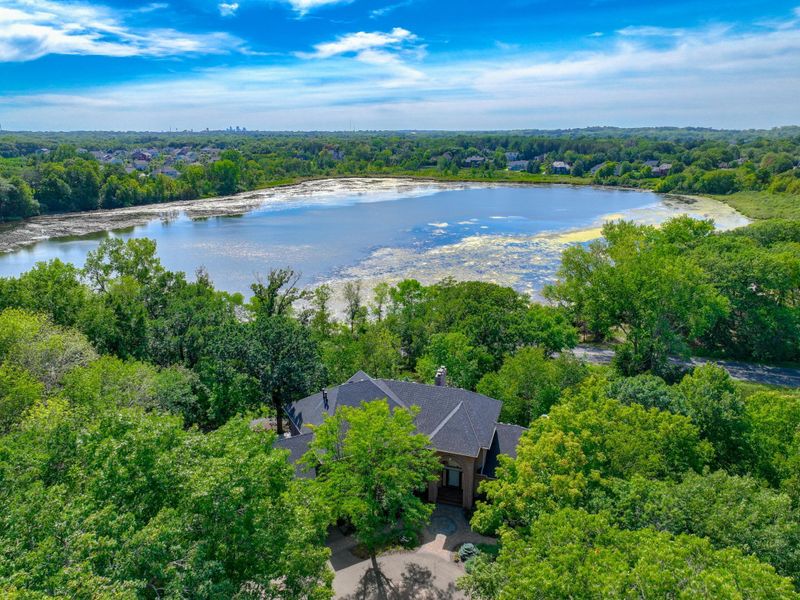2 Black Oak Rd, North Oaks, MN 55127