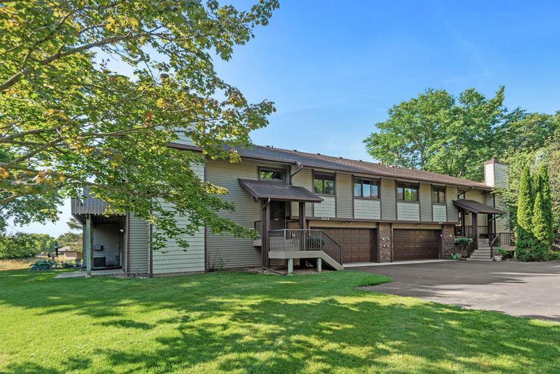 3144 Farnum Dr #B, Eagan, MN 55121