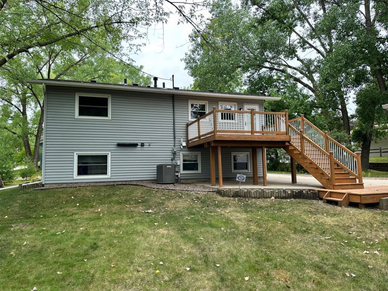 408 40th Avenue Ln NW, Rochester, MN 55901