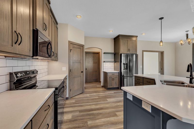 1904 Sandstone Loop S, Sartell, MN 56377