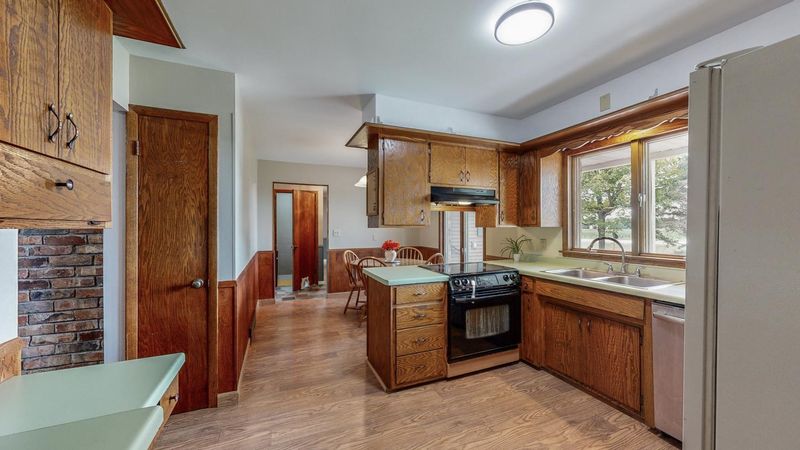16646 County Highway 24, West Concord, MN 55985