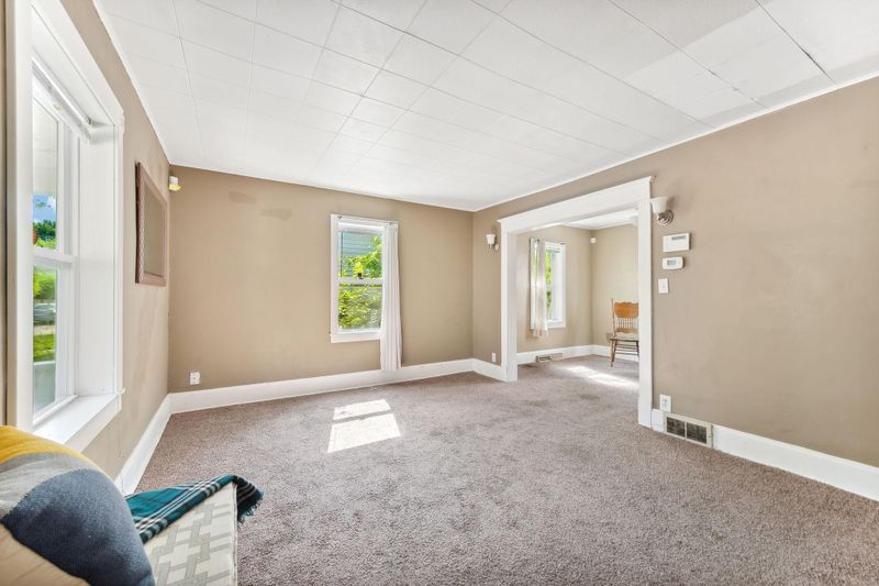 408 Hatch Ave, Saint Paul, MN 55117