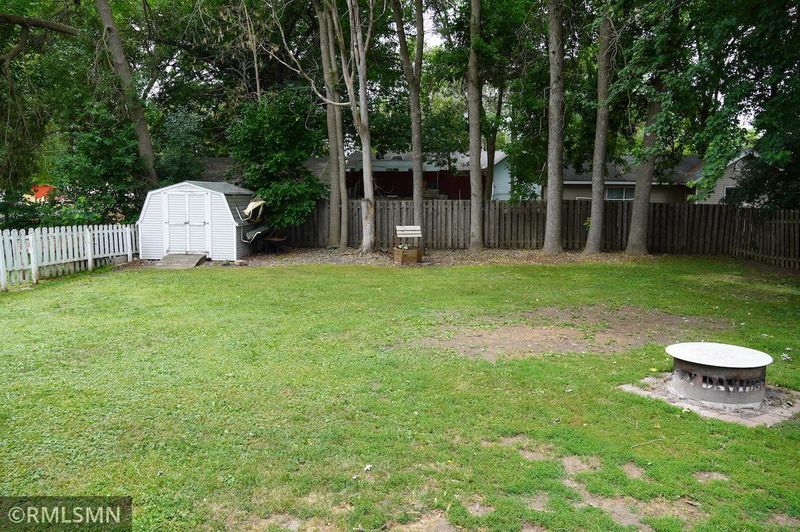 28960 Old Towne Rd, Chisago City, MN 55013