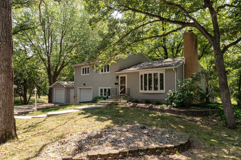 300 22nd St SW, Austin, MN 55912
