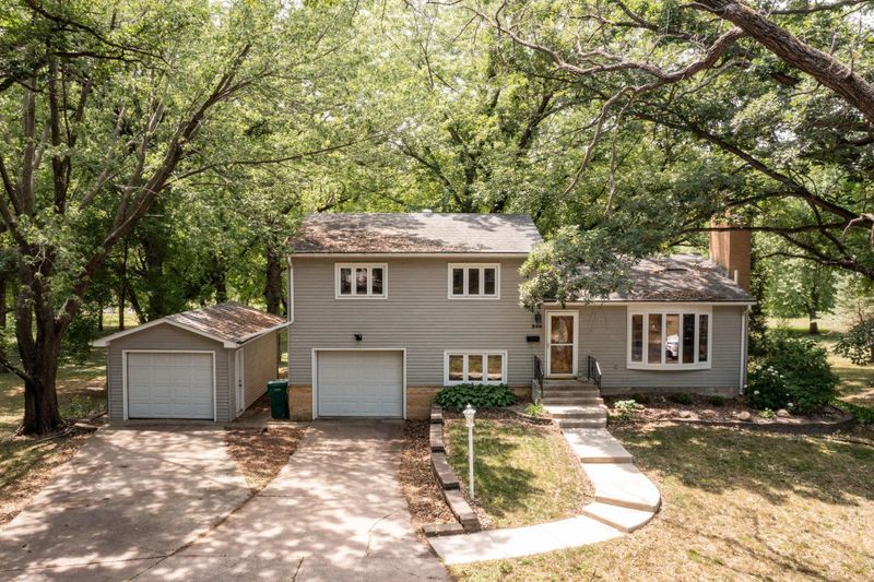 300 22nd St SW, Austin, MN 55912