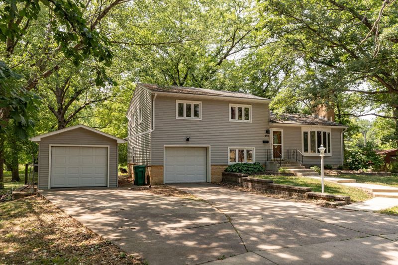 300 22nd St SW, Austin, MN 55912