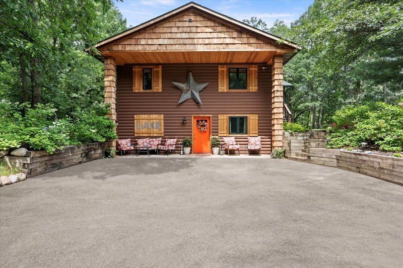 17396 Snowshoe Dr, Ironton, MN 56455
