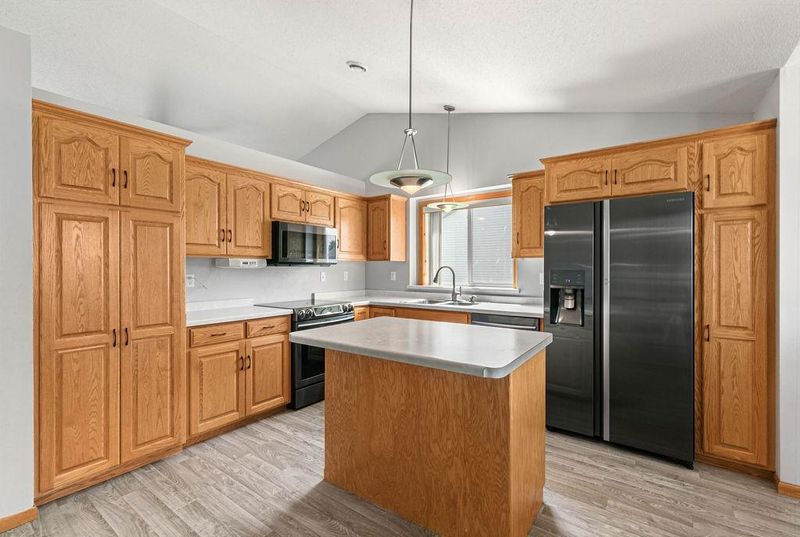 418 6th Ave S, Sartell, MN 56377