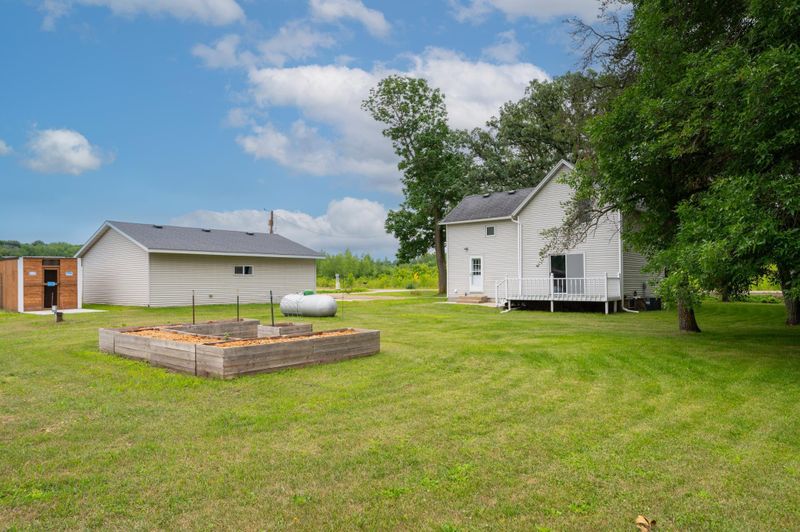 16587 County 11 Blvd, Pine Island, MN 55963