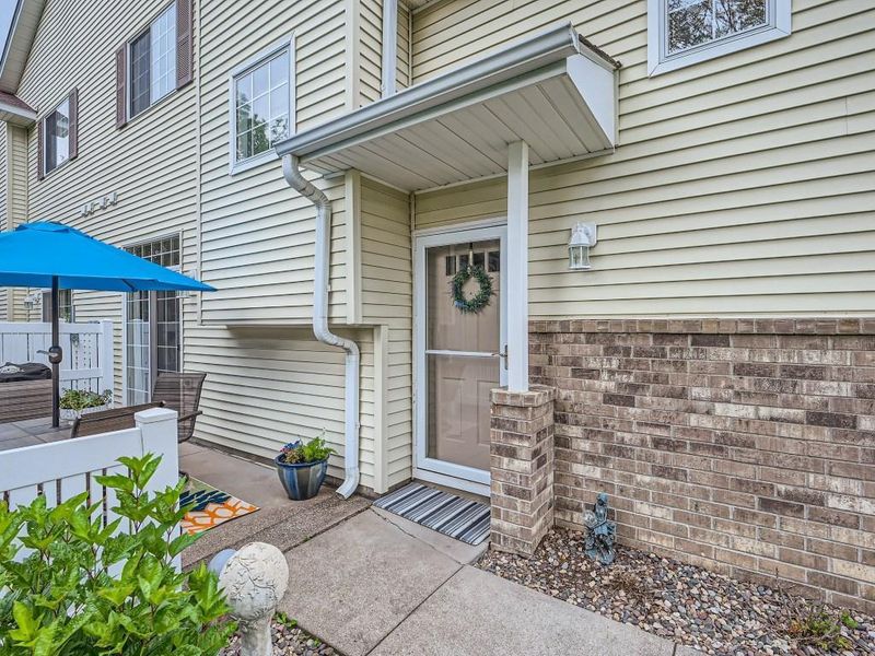 3210 Juniper Cir #D, Woodbury, MN 55125