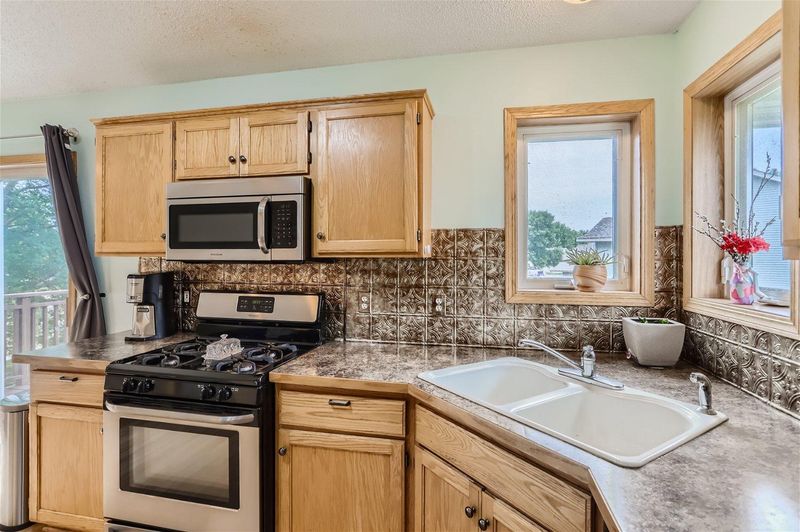 5490 Kahler Dr NE, Albertville, MN 55301