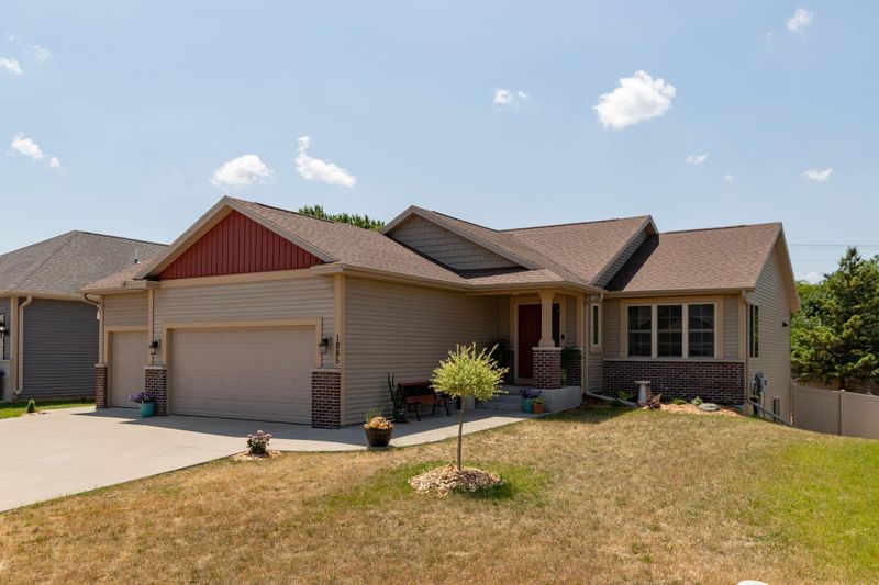 1885 Spruce Meadows Dr SE, Rochester, MN 55904