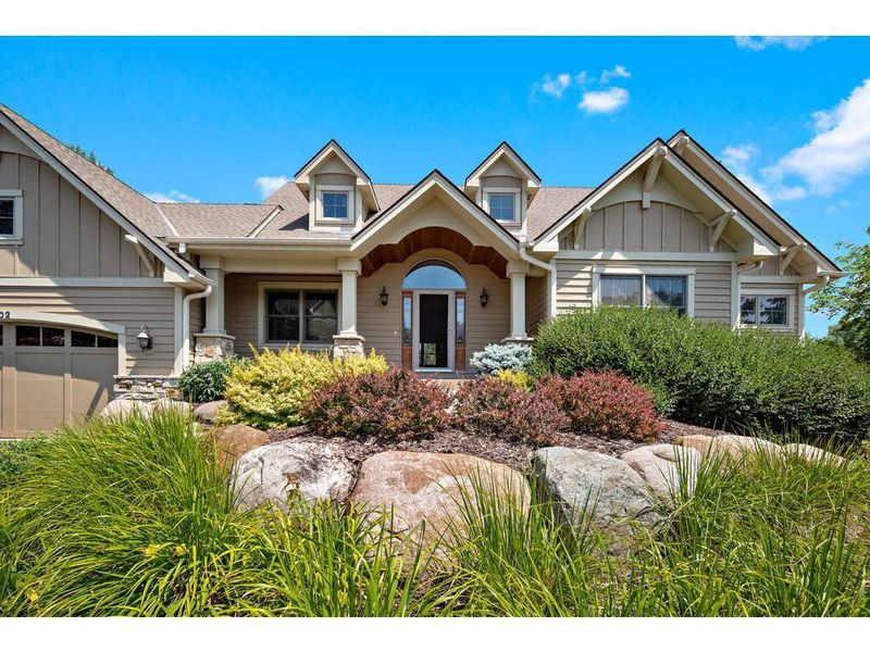12302 Riverview Rd, Eden Prairie, MN 55347