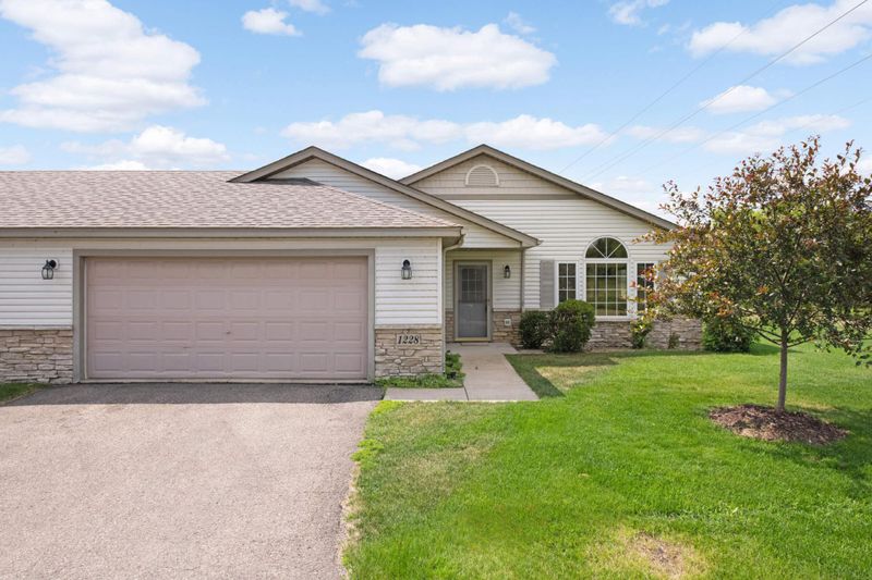1228 25th Ave NW, Faribault, MN 55021