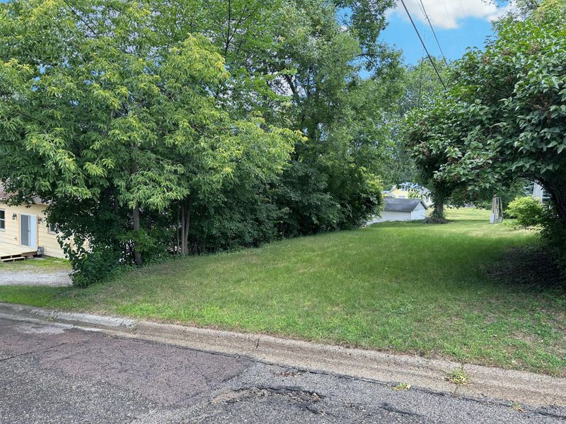 938 N Rosemary Ave, Fergus Falls, MN 56537
