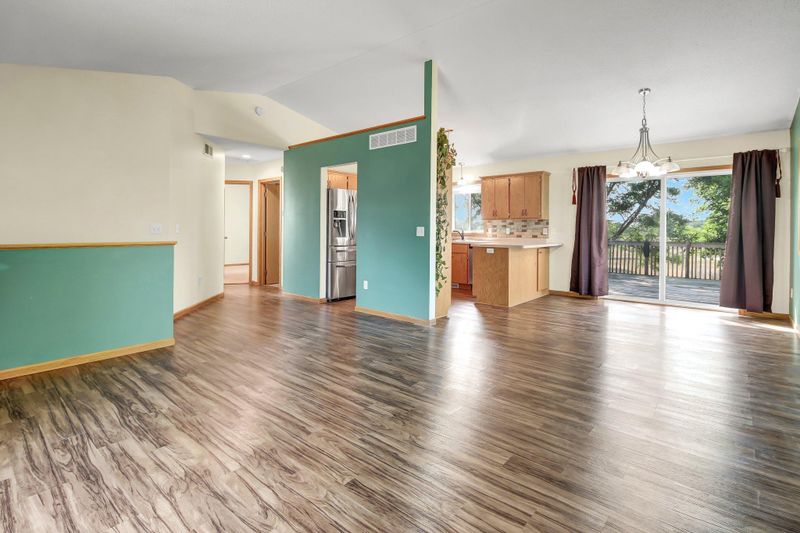 310 Iris Ln NE, Saint Joseph, MN 56374