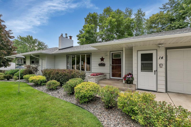 14 Roger Rd, Saint Cloud, MN 56301