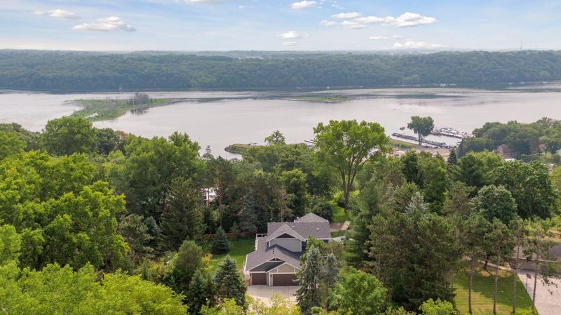 2248 Orwell Ct N, Stillwater, MN 55082