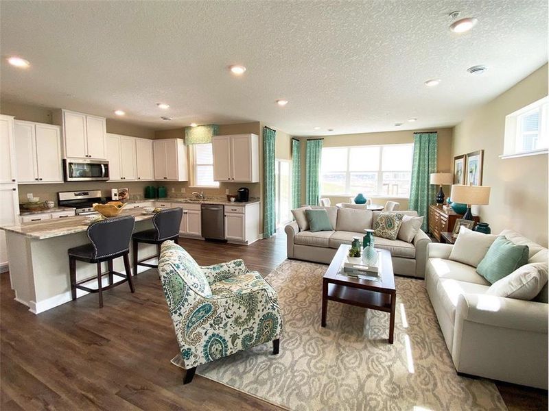 5054 Stable View Dr, Woodbury, MN 55016