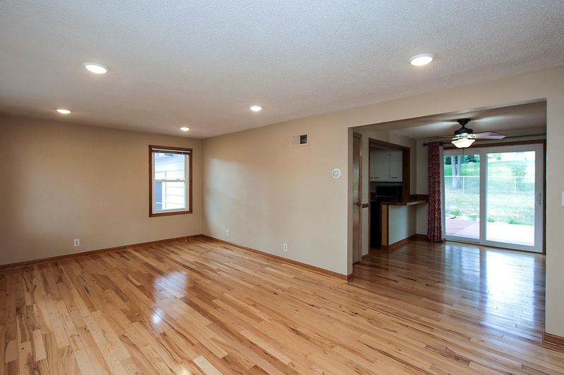 804 Jefferson St SE, Hutchinson, MN 55350