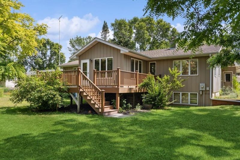 450 8th St E, Hector, MN 55342