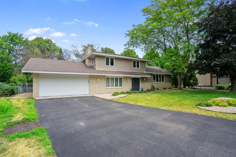 8908 29th Ave N, New Hope, MN 55427