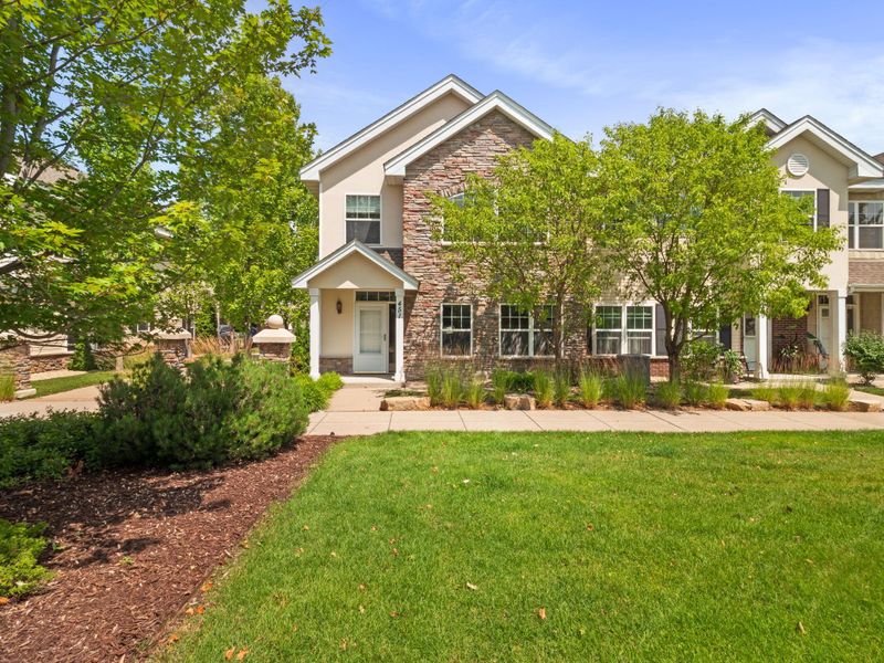 451 W 84th St, Bloomington, MN 55420