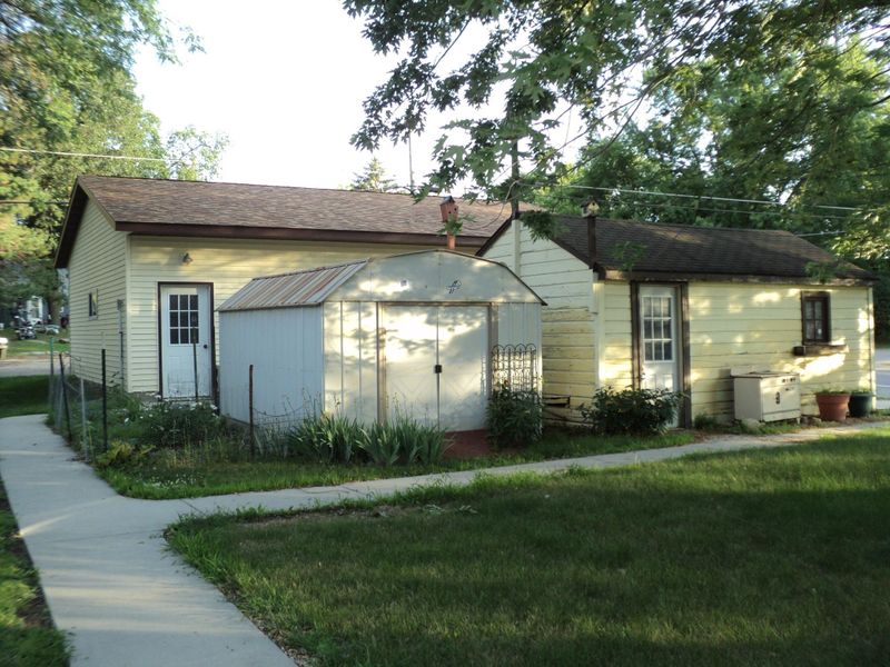 400 Willow Dr, Alexandria, MN 56308