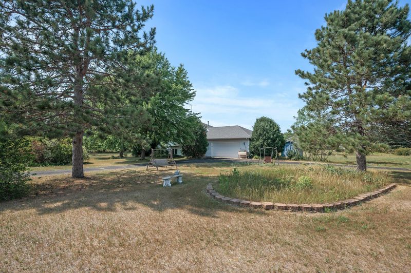 7524 393rd St, North Branch, MN 55056