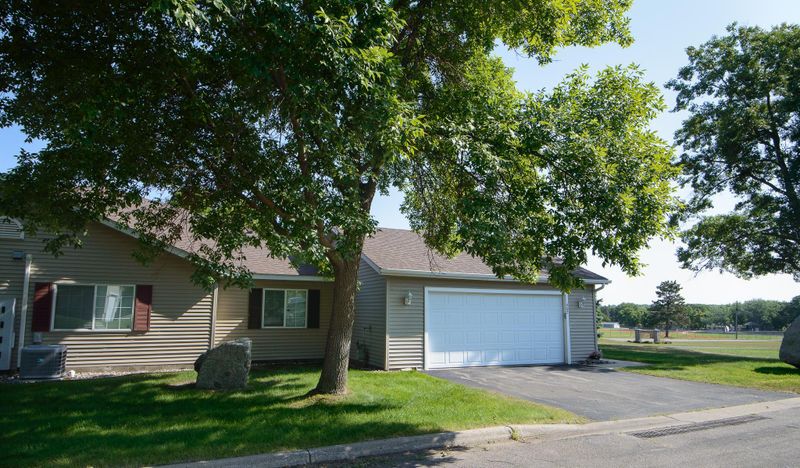 402 5th St N, Sartell, MN 56377