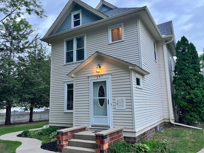 197 Dakota Ave NW, Pennock, MN 56279