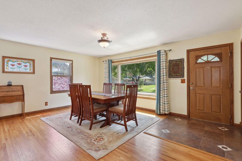 4328 France Ave N, Robbinsdale, MN 55422