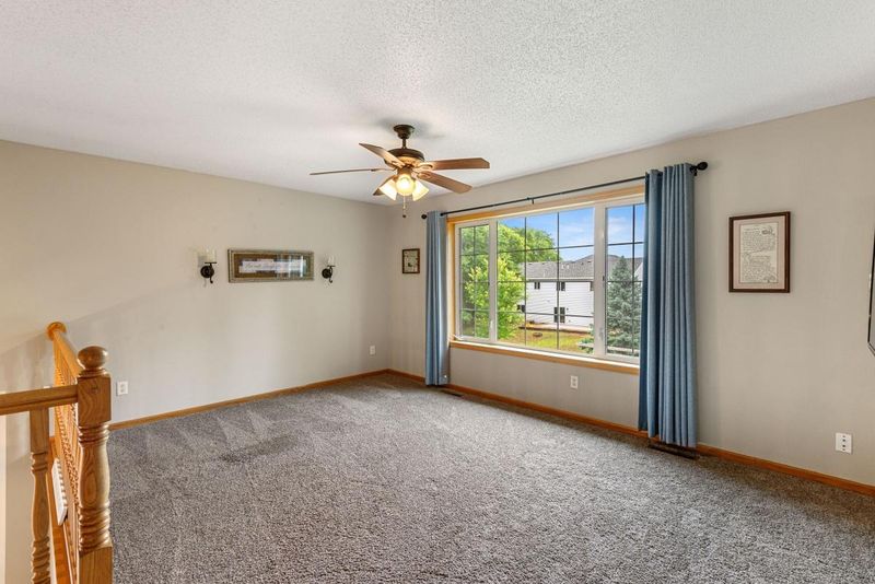 8145 Trappers Ridge Dr, Clear Lake, MN 55319