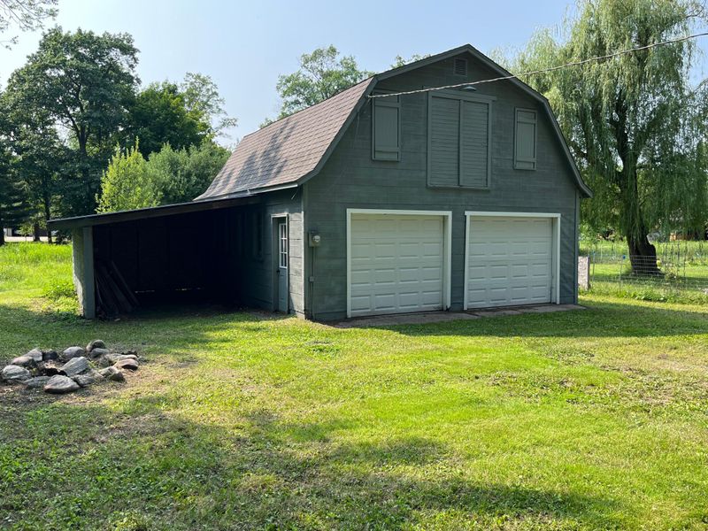 331 1st St S, Hackensack, MN 56452
