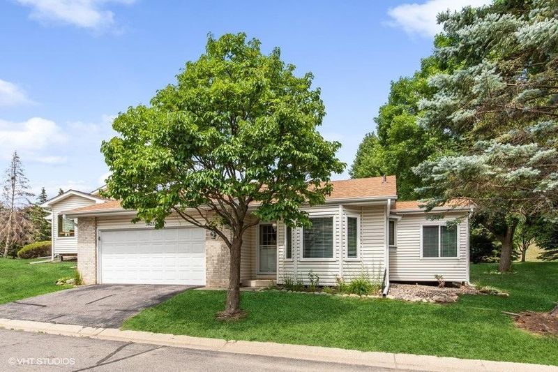 14255 Glencove Trl, Apple Valley, MN 55124