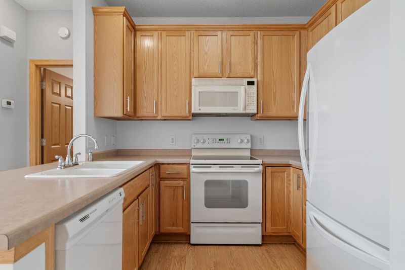 6622 Pine Crest Trl S, Cottage Grove, MN 55016