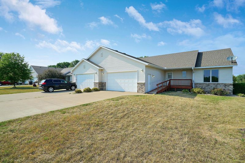 660 Obrien Pw, Belle Plaine, MN 56011