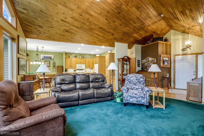 19900 Rhoda Ave, Welch, MN 55089
