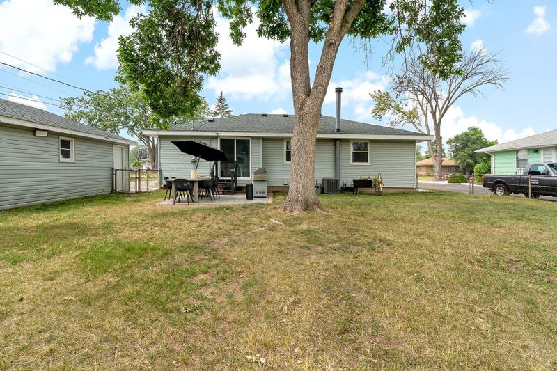 5730 Emerson Ave N, Brooklyn Center, MN 55430
