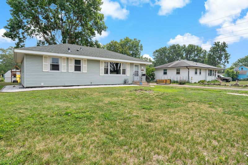 5730 Emerson Ave N, Brooklyn Center, MN 55430