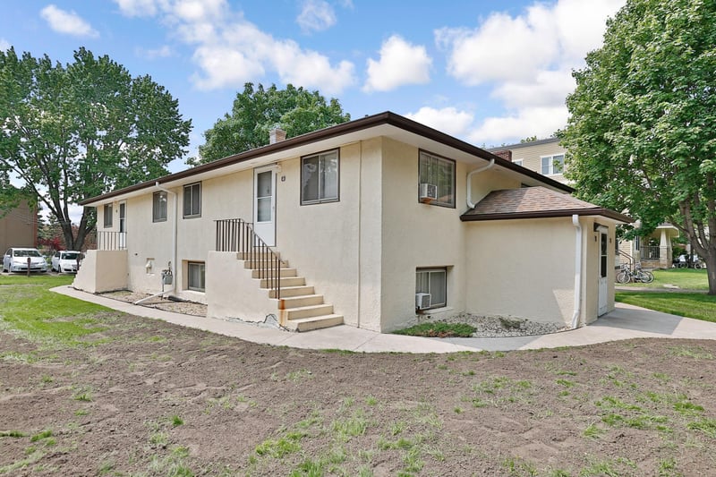 1724 Rollins Ave SE, Minneapolis, MN 55414