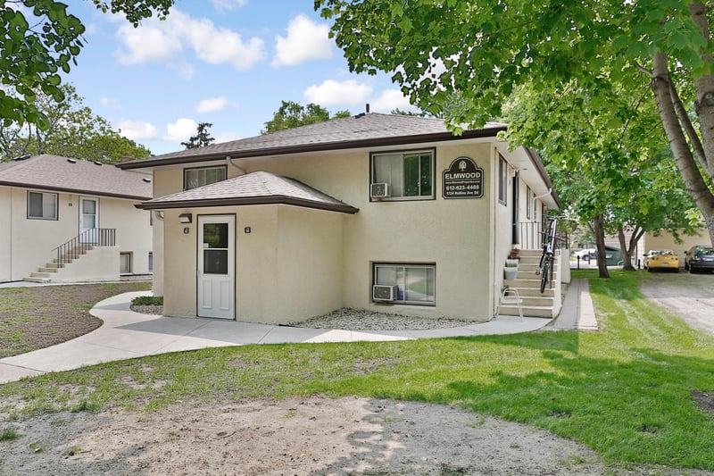 1724 Rollins Ave SE, Minneapolis, MN 55414