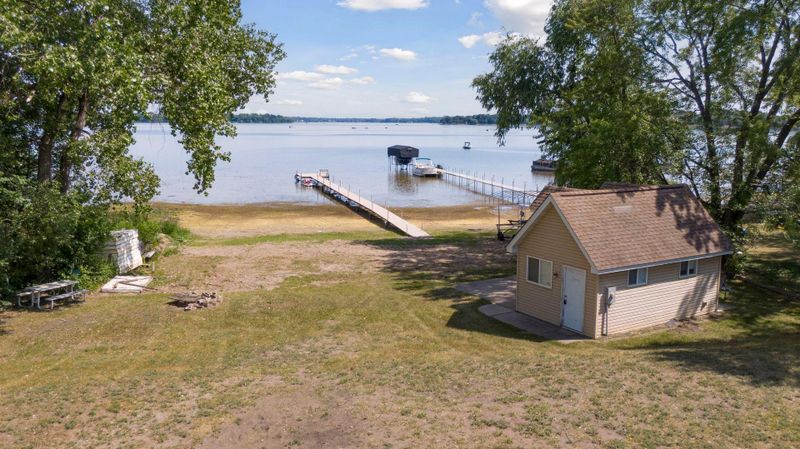 2483 Lake Ave, White Bear Lake, MN 55110