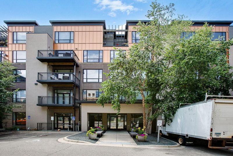3116 W Lake St #121, Minneapolis, MN 55416