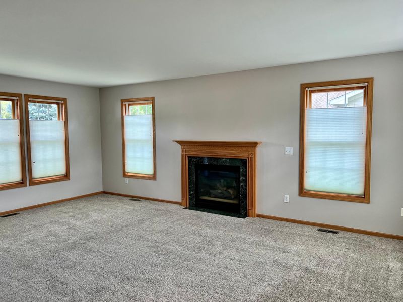 801 Bellvue Ln, Brooklyn Center, MN 55430