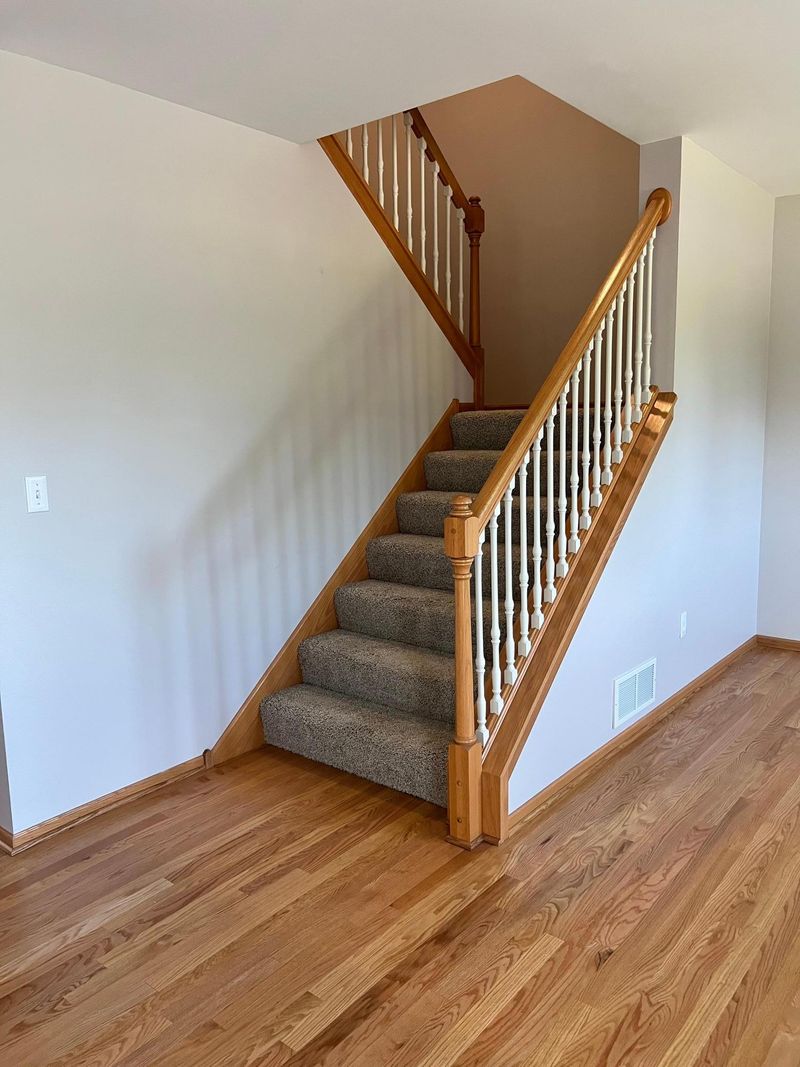 801 Bellvue Ln, Brooklyn Center, MN 55430