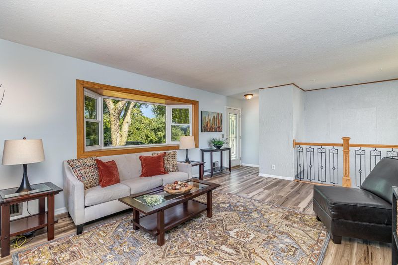 7236 Penn Ave N, Brooklyn Center, MN 55430