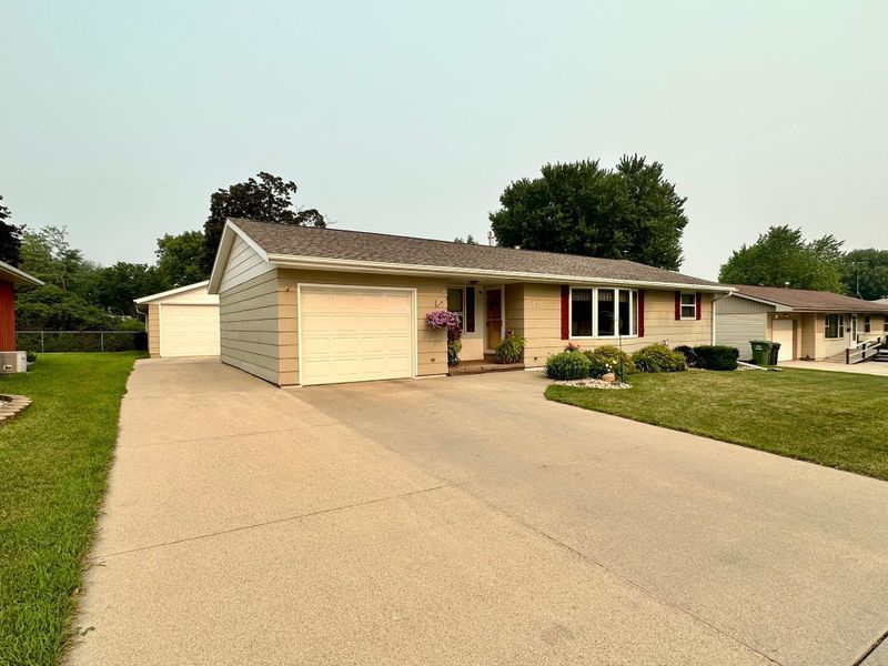 1715 Viking Rd, Worthington, MN 56187